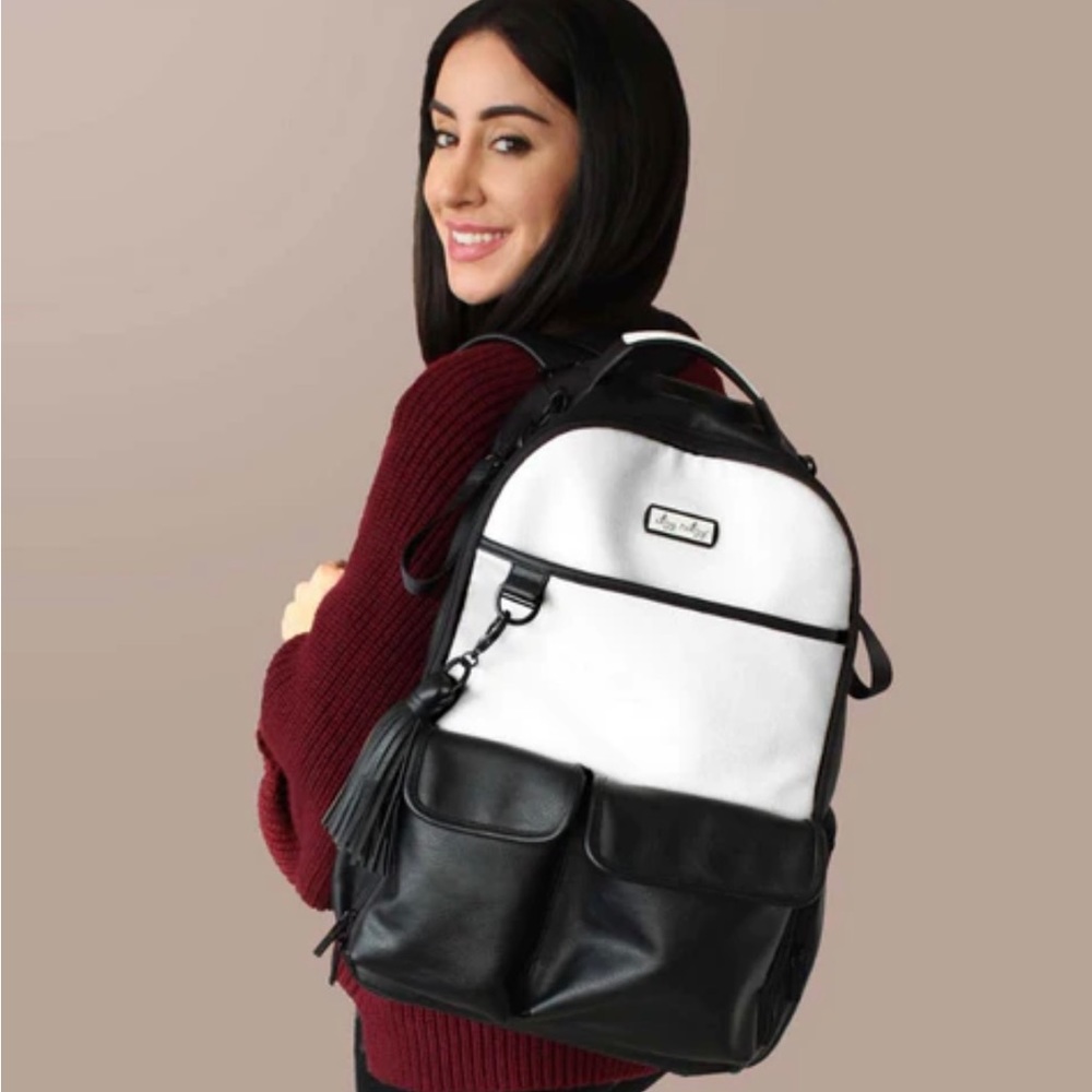 ❌Sold on Mer❌ Itzy Ritzy Diaper Bag Backpack Large Capacity Boss Backpack - Picture 1 of 10